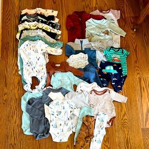 LOT of 36 Boys 0-3 Months Clothes Onesies Sets